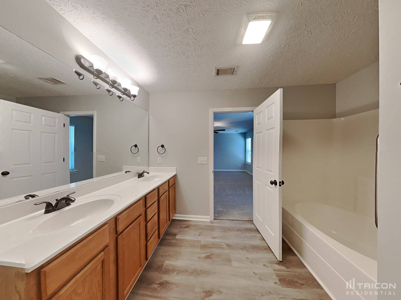 Building Photo - 174 Vintage Cir
