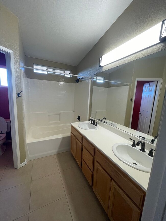 Building Photo - Beautiful 4-Bedroom Home for Lease in Otay...