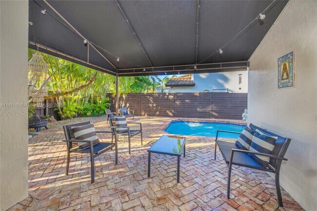 Building Photo - 10845 SW 75th St