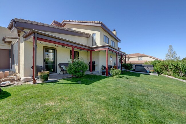 Building Photo - Stunning 4-Bedroom Albuquerque Foothill Ho...