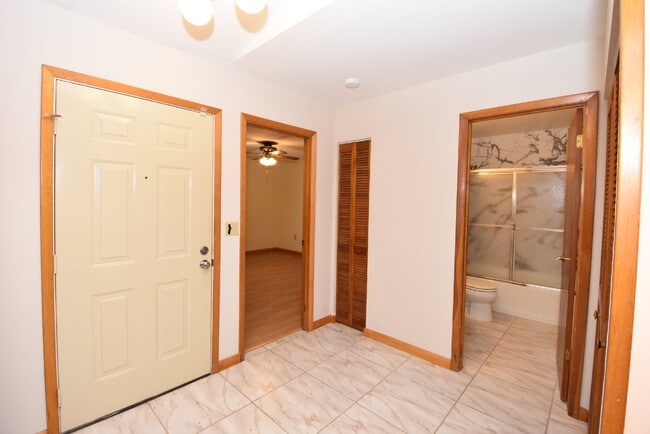 Building Photo - Lovely, 2 bedroom townhome in the Villages...