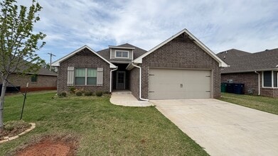 Building Photo - 16025 Villa Valeria Way