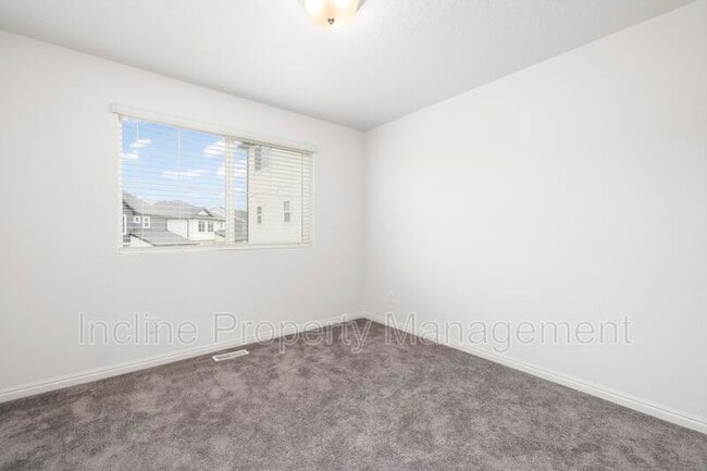 Building Photo - 97 E Polaris Dr