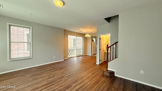 Building Photo - 1632 E Canyon Creek Dr