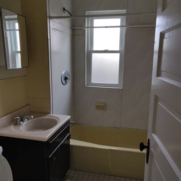 Building Photo - 149 Cedar St