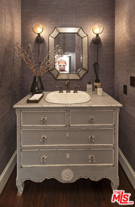 Building Photo - 2760 Sycamore Canyon Rd