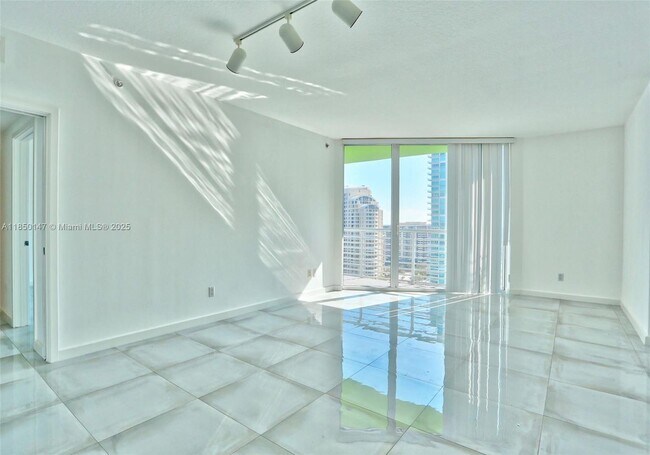 Building Photo - 325 S Biscayne Blvd