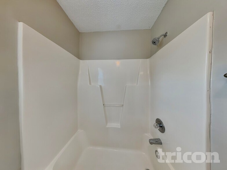 Building Photo - 1209 Woodbriar St