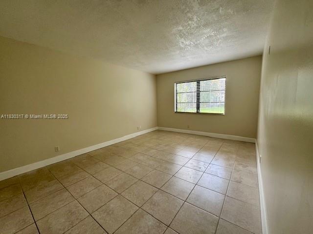 Building Photo - 3109 Oakland Shores Dr