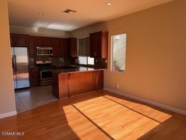 Building Photo - 5502 Salerno Dr