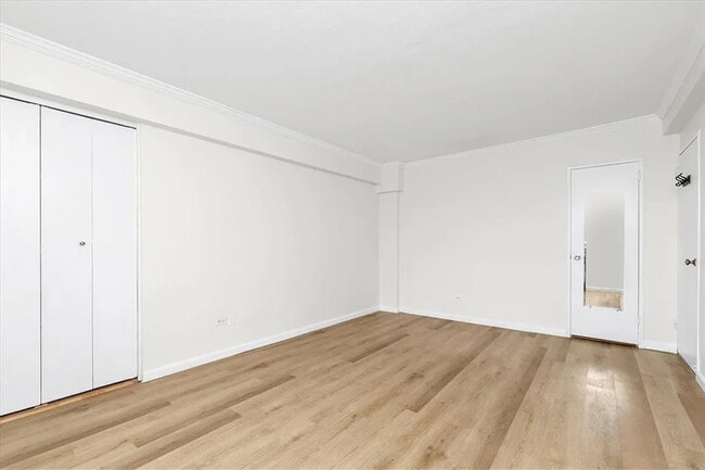 Building Photo - 10740 Queens Blvd