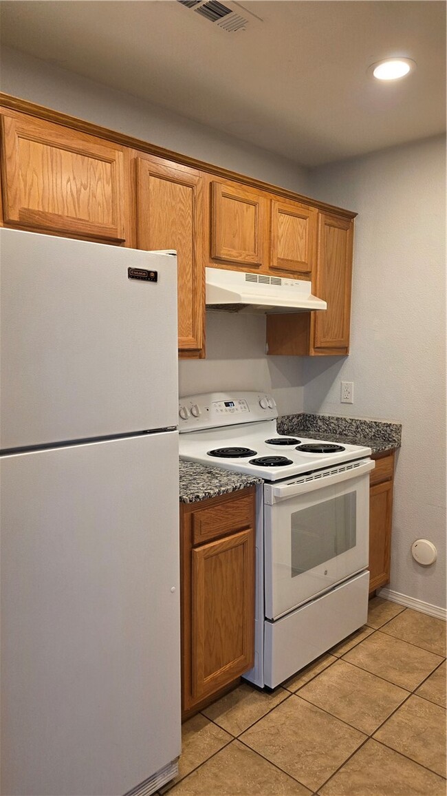 Building Photo - 4102 SW Chapelstone Ave