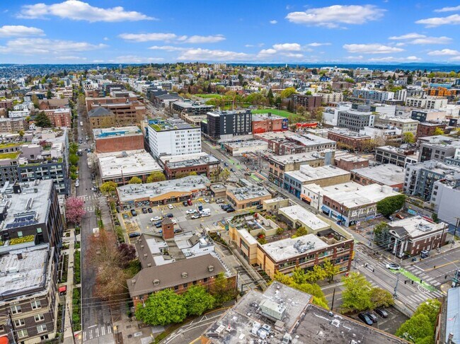 Building Photo - 1406 Harvard Ave