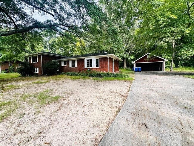 Building Photo - 6150 Mallory Rd