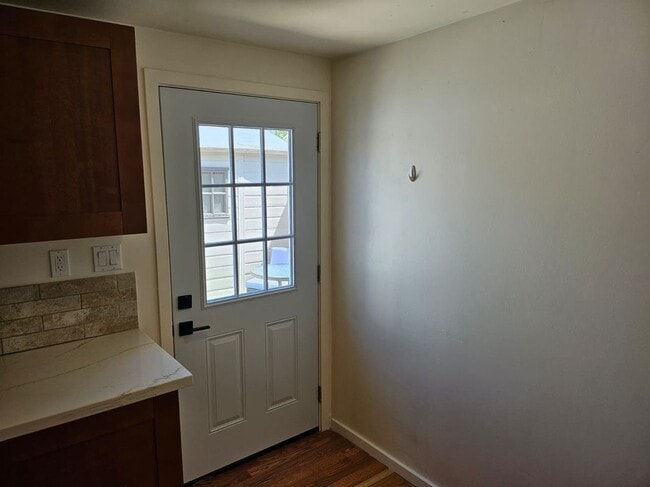 Building Photo - 20624 Kittridge St