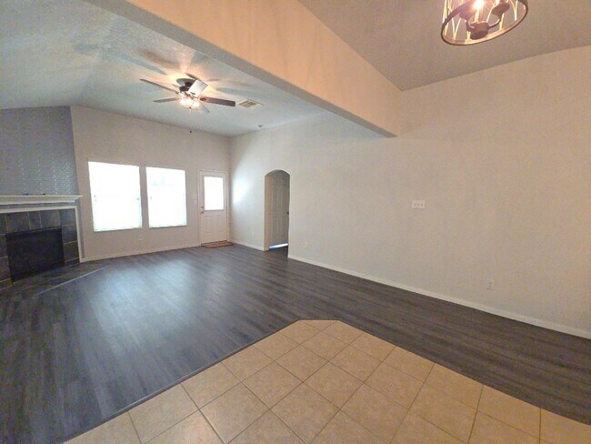 Building Photo - 3103 Thicket Path Way