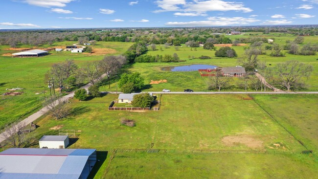 Building Photo - Horse Property