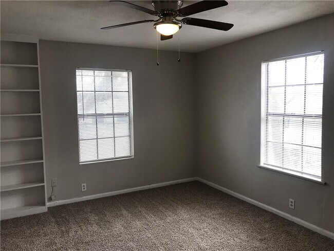 Building Photo - 5217 Williams Dr