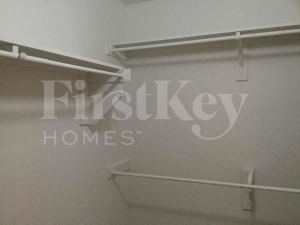 Building Photo - 820 Big Sky Ln