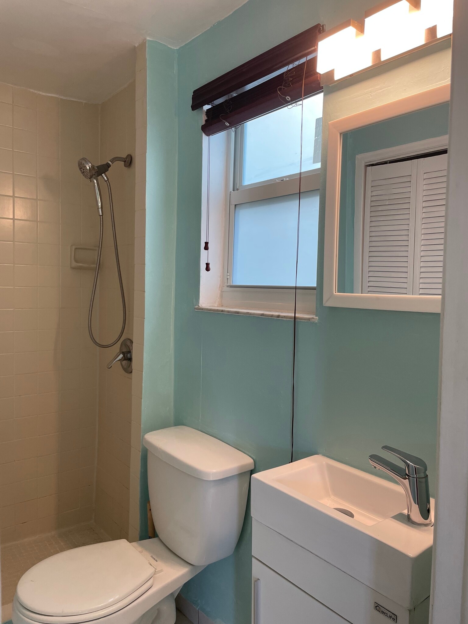 Building Photo - 1736 SW 12th St