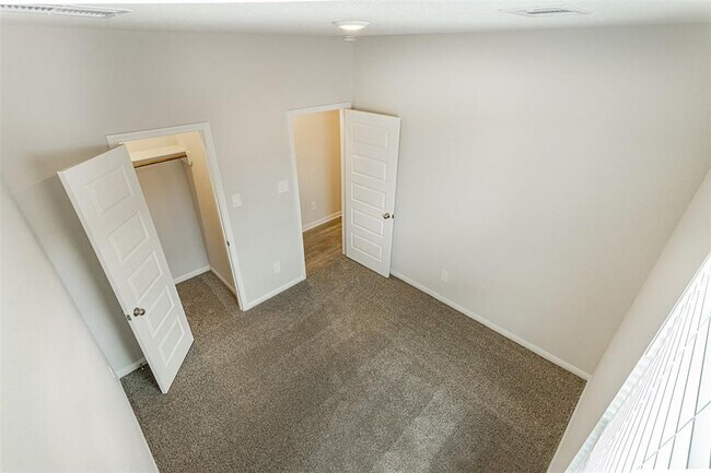 Building Photo - 14717 Pinion Ct