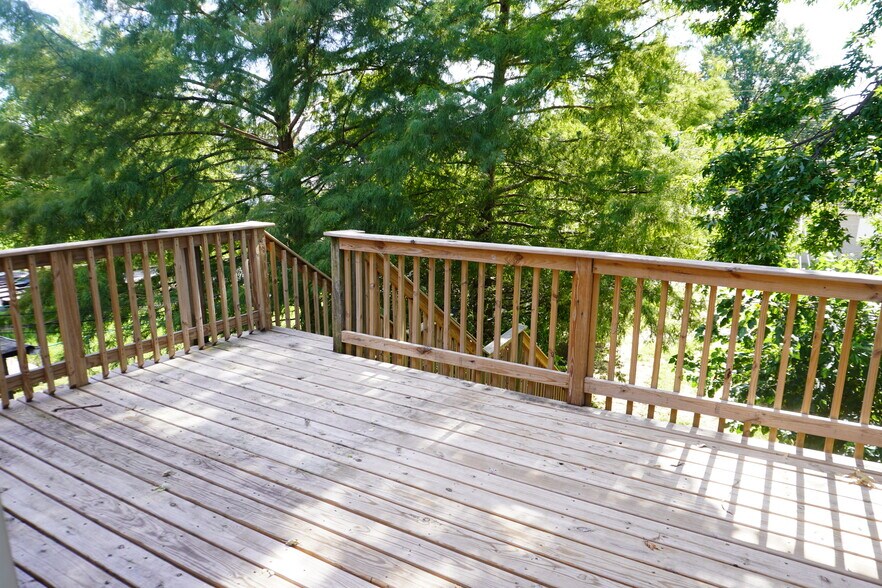 Building Photo - 3004 Sollers Point Rd