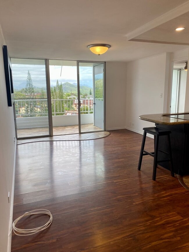 Primary Photo - AVAILABLE for Rent : 3 Bedroom, 2 Bathroom...