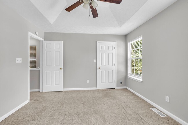 Building Photo - 3061 Majestic Park Ct