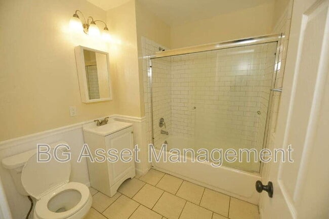 Building Photo - 3830 Twin Oaks Way