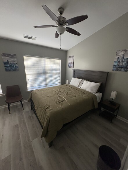 Building Photo - 1269 Liberty Pky NW