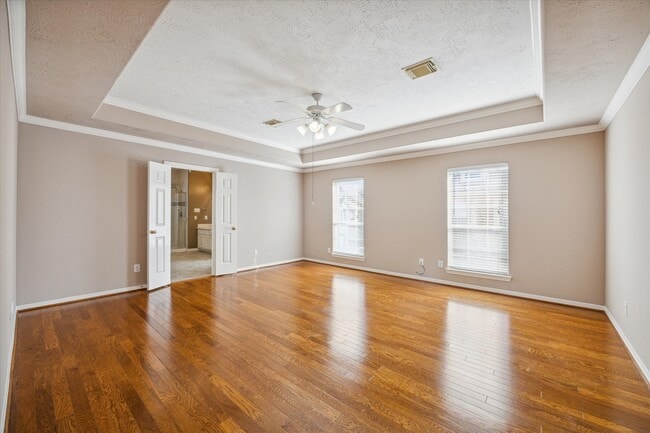 Building Photo - 2802 Briarhurst Park