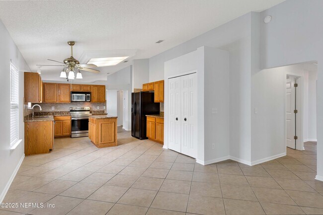 Building Photo - 1410 Runes Ct