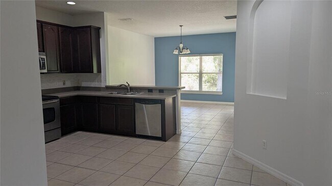 Building Photo - 1827 Great Falls Way