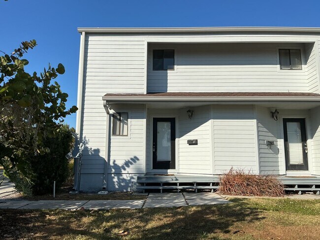 Primary Photo - 411 E Park St