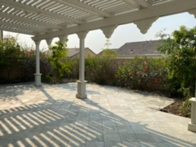 Building Photo - Beautiful 5 Bedroom Home for rent in Lopel...