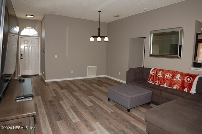 Building Photo - 3256 Fox Squirrel Dr