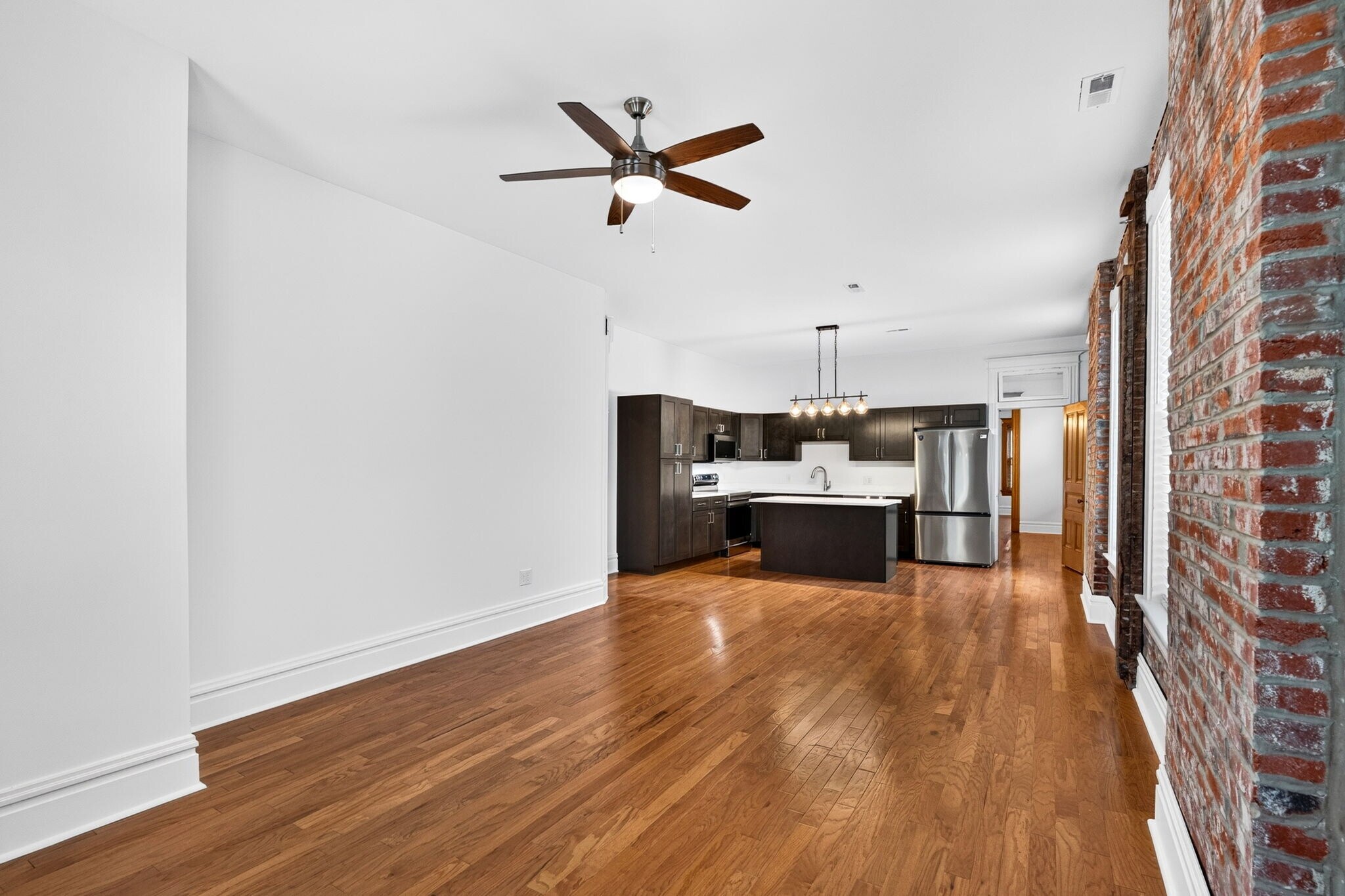 Family/entertainment room - 2722 Armand Pl