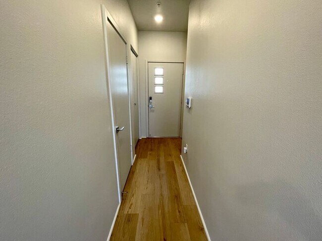Building Photo - 91-1170 Hoonaauao Street