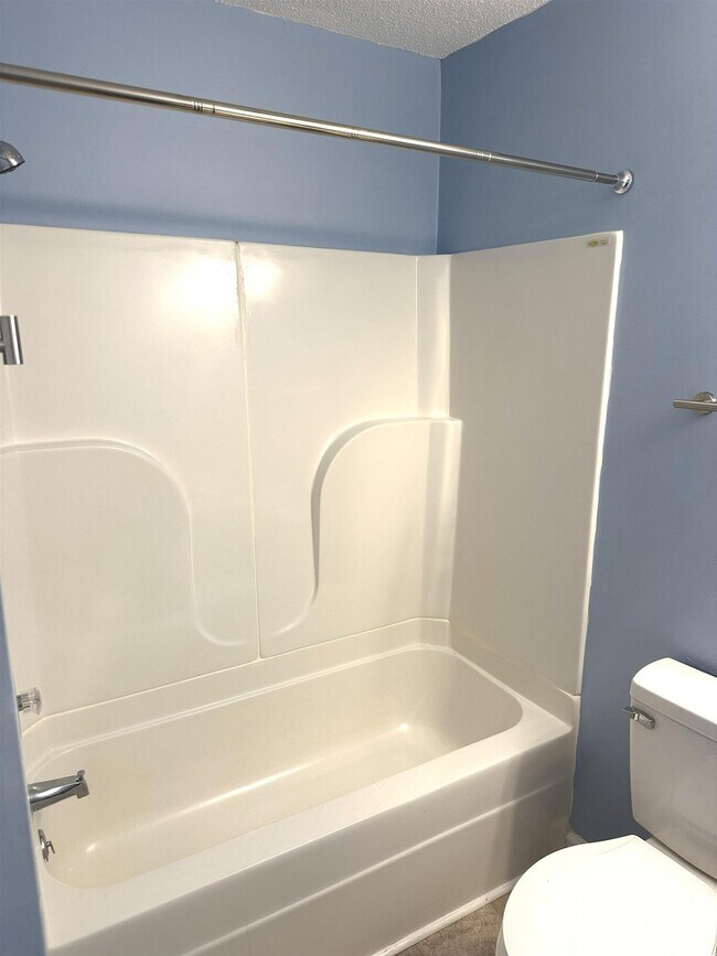 Building Photo - 178 Beaver Pond Loop