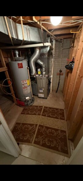 Building Photo - 8298 Humphrey Ln