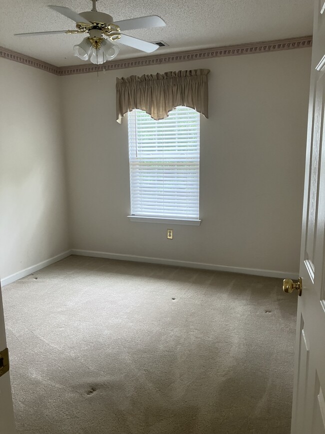 Building Photo - 1 E Okaloosa Way