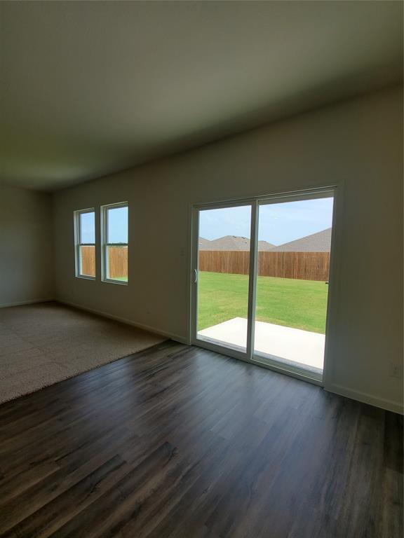 Building Photo - 712 Peach Tree Ln