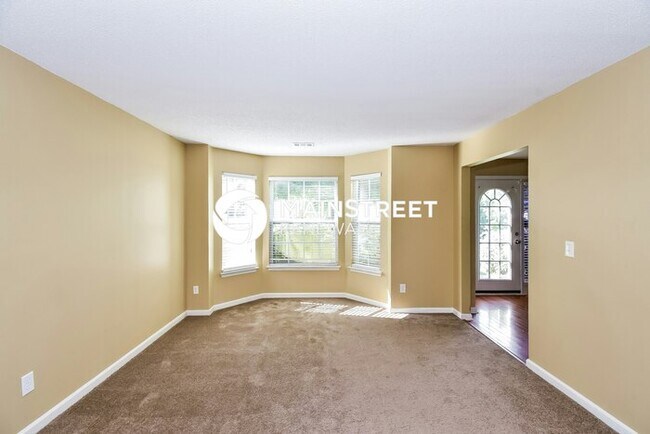 Building Photo - 4 Bedroom Pet-Friendly Home in Fairburn, GA with Main Street Renewal