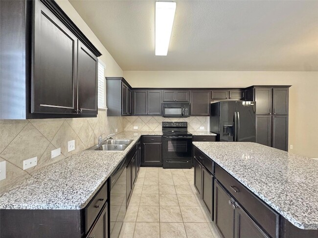 Building Photo - 713 Katmai Cir