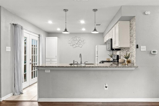 Building Photo - 8330 Fathom Cir