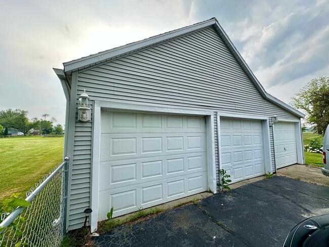 Building Photo - 1034 Evanston Dr