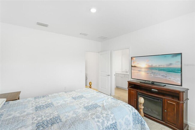 Building Photo - 6587 Silverstar Dr