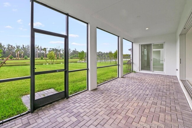 Building Photo - 15030 Wildwood Cir