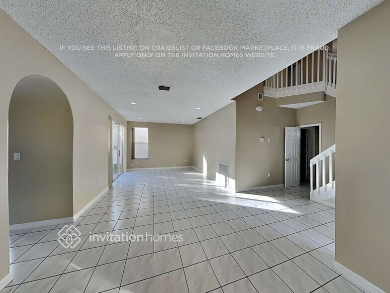 Building Photo - 15648 SW 112th Dr