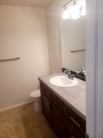 Building Photo - 3425 30th Dr